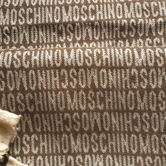 NWOT Moschino Wool Blanket Scarf Brown Tan Moschino Blanket Scarf w/ Tan Fringe - Picture 8 of 16